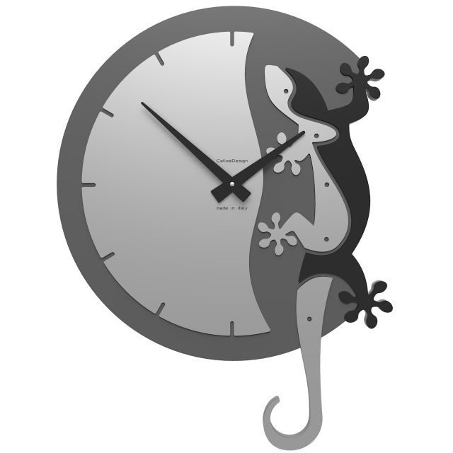 Climbing gecko clock